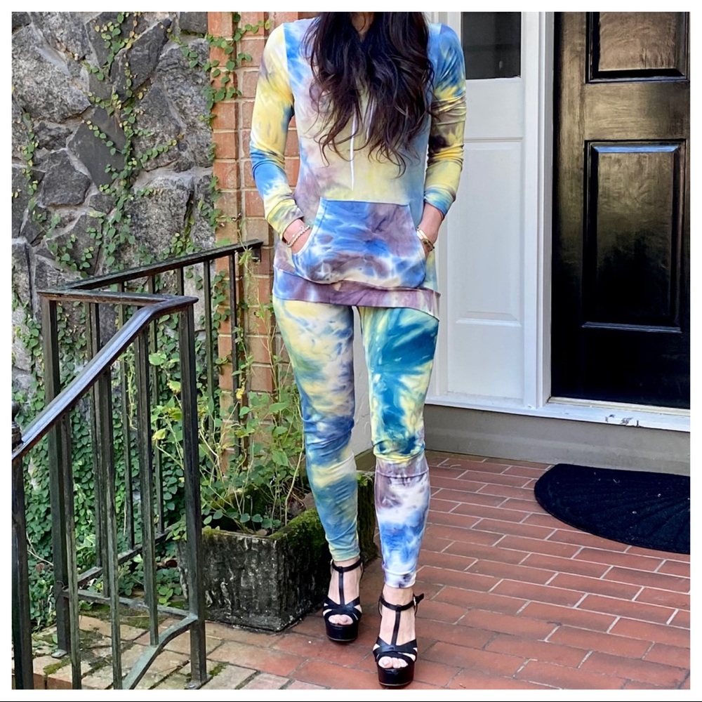 2 Piece Tie Dye Hoodie and pants set 
Fabulous - Picture 4 of 6